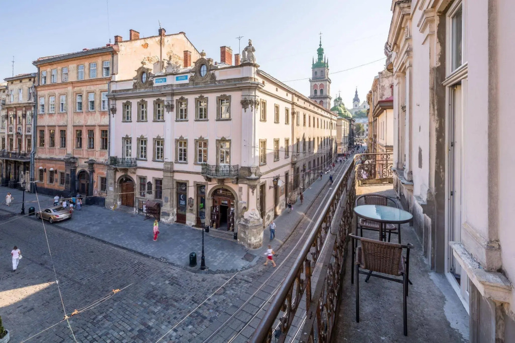 Apartments Leopolli near Opera House