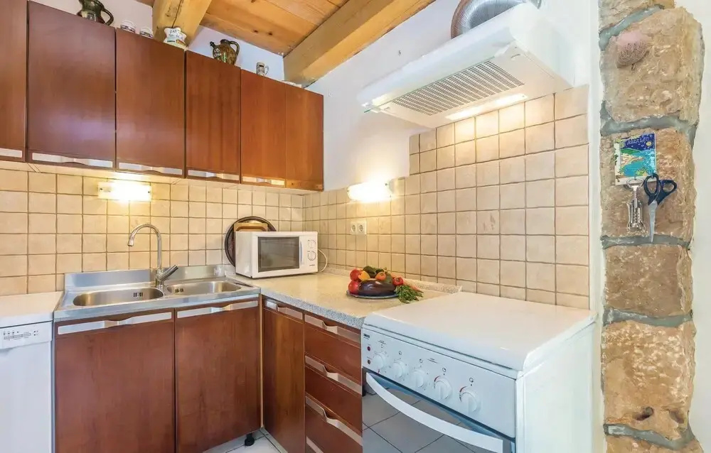 Awesome Home in Krk With Wifi and 2 Bedrooms