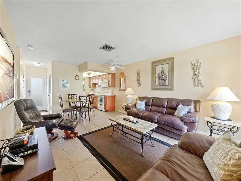 Jamaica Royale 101 - Two Bedroom Condo
