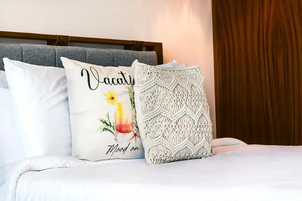 Because Location Really is Everything Gorgeous Penthouse With Fast Beach Access and Free Shuttle to the Beach Club