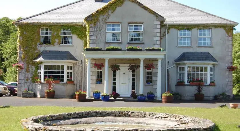Connemara Country Lodge