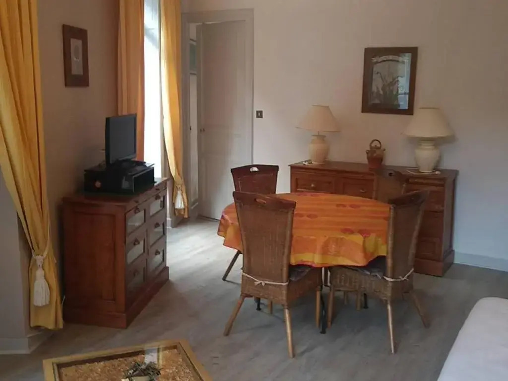 Appartement Cauterets, 2 pièces, 4 personnes - FR-1-234-257