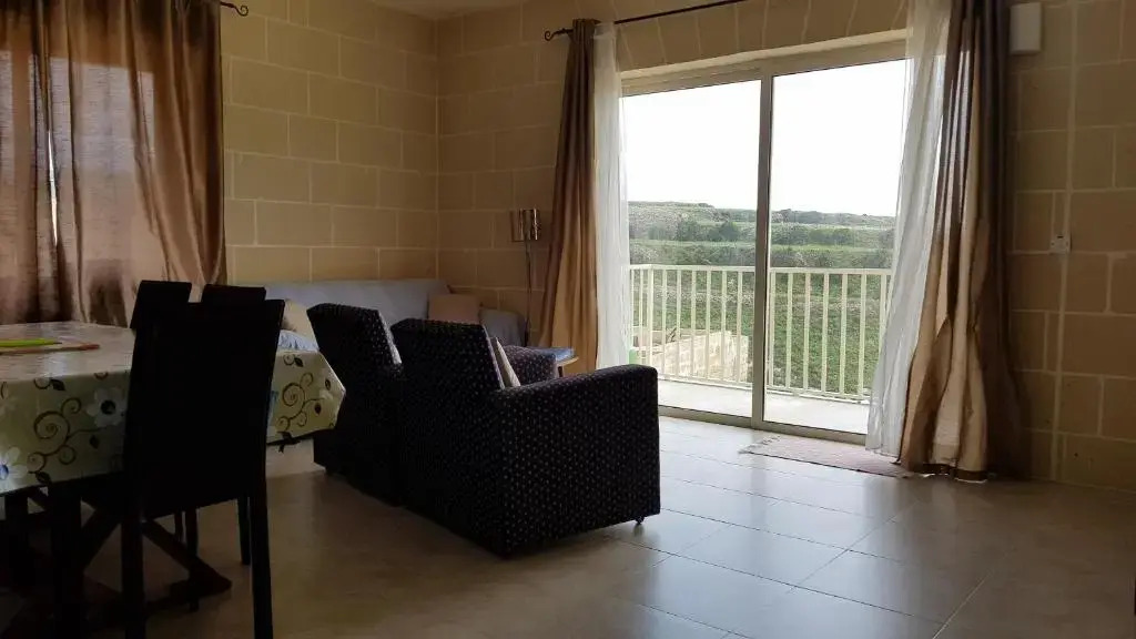 Palm Court Apartment