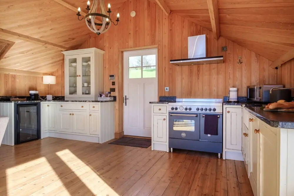 Lilymere Boat House