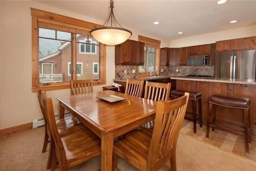 Private 3 Bedroom Townhome Located in East Keystone With Access to a Firepit, Hot Tub, and Billiards
