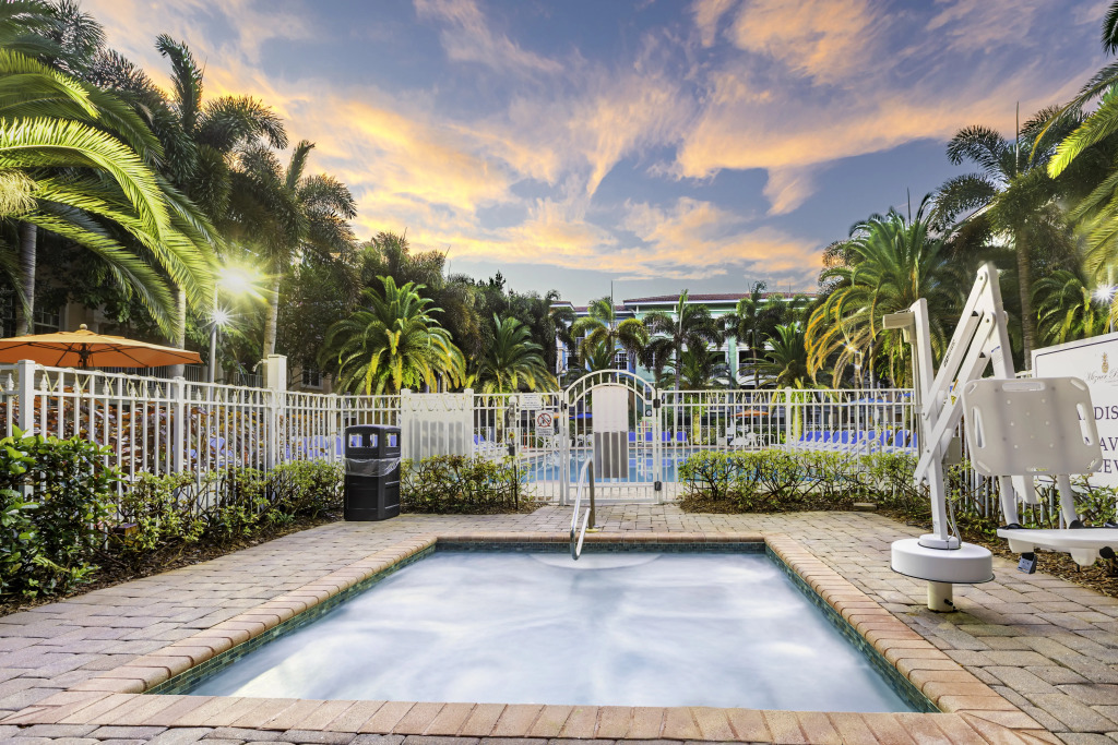 Mizner Place at Weston Town Center, Fort Lauderdale