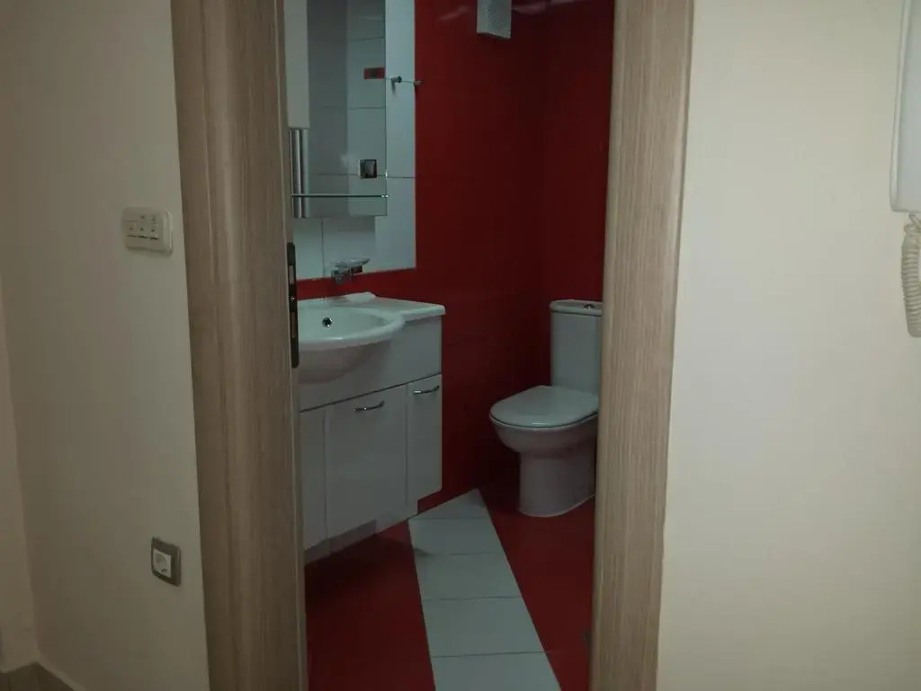 Adeona Apartments
