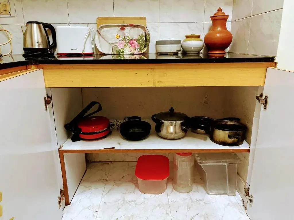 Artistic 2BHK in the downtown close to everything