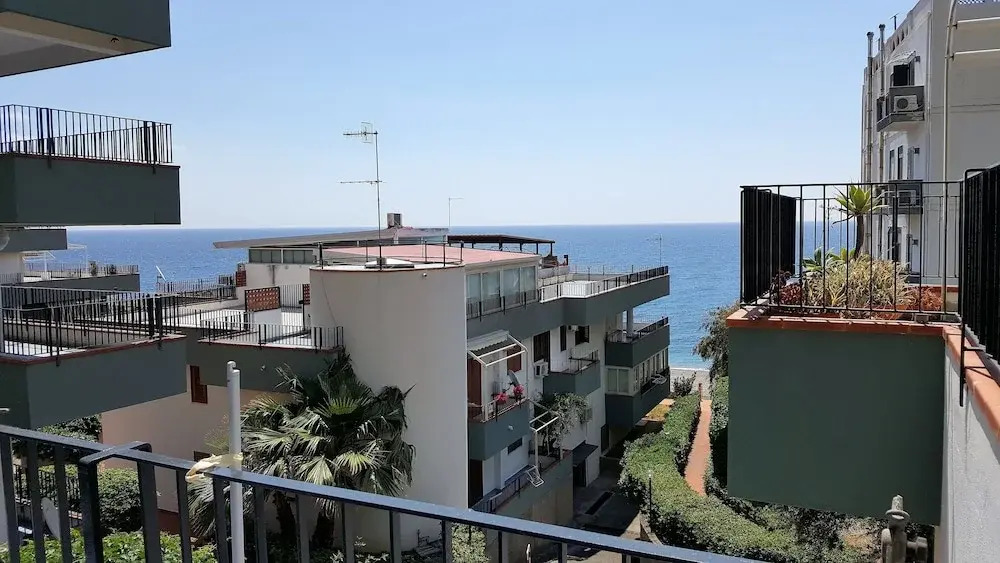 Holiday House Viriola Rossa