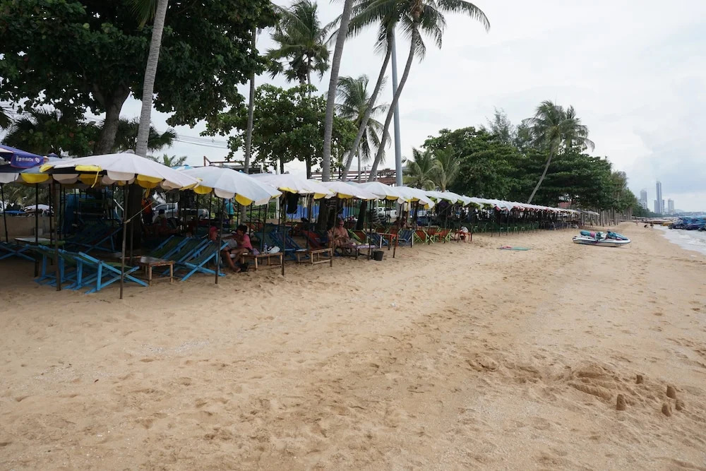 Jomtien Beach Condominium Rimhad A