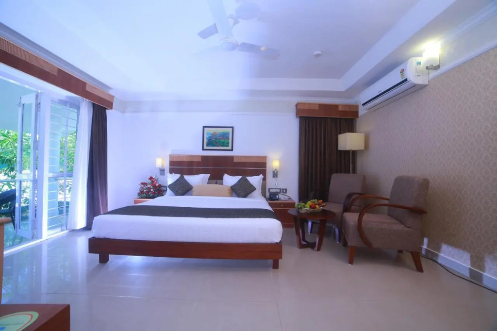 Contour Backwaters Hotel Resort & Convention Centre