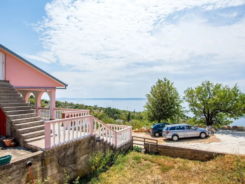Modern, new Apartment With Private Terrace, Garden With Bbq, Near the sea