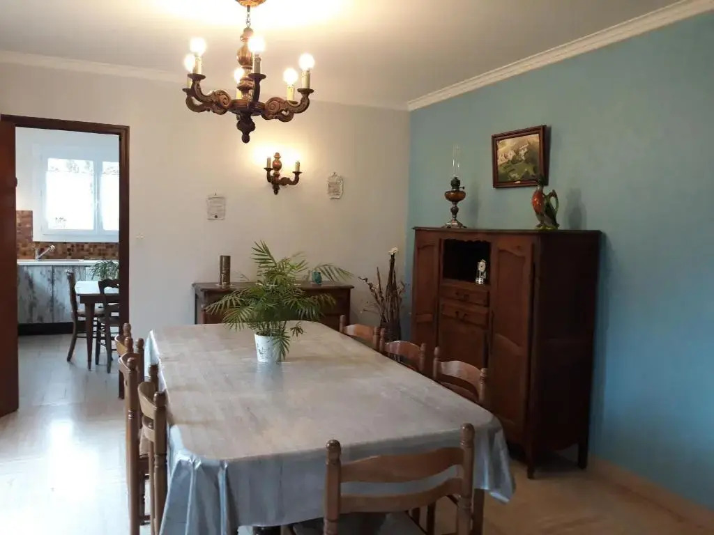 Maison Indépendante 5 Chambres avec Jardin - Animaux Bienvenus - FR-1-581-75