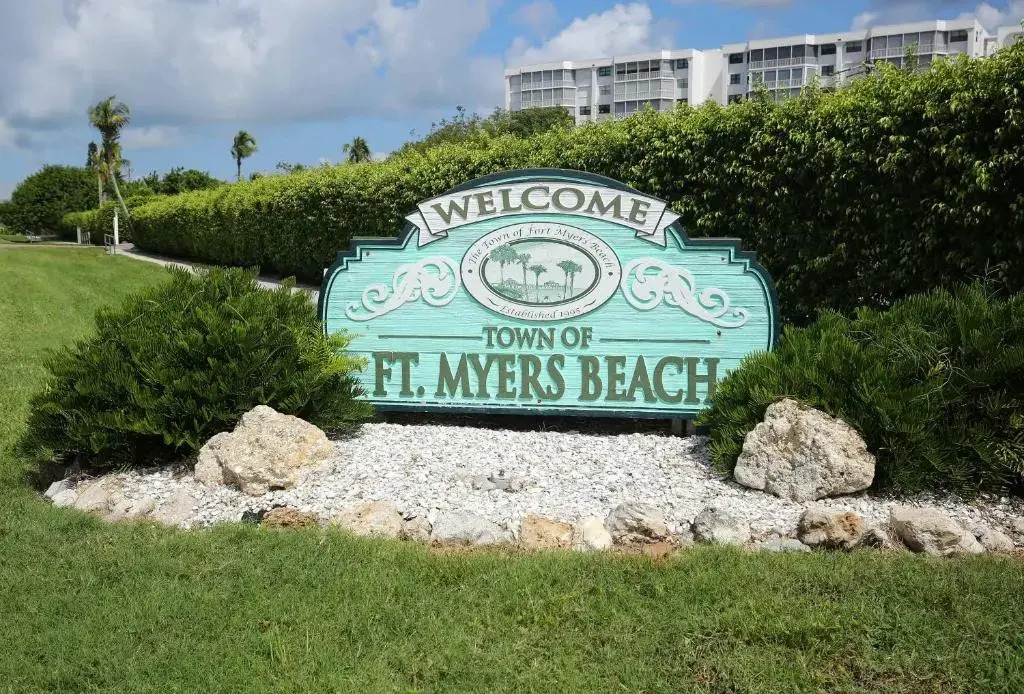 Estero Beach & Tennis Club 502b Condo