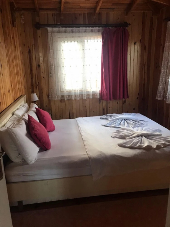 Tiny House with Shared Pool in Konyaalti