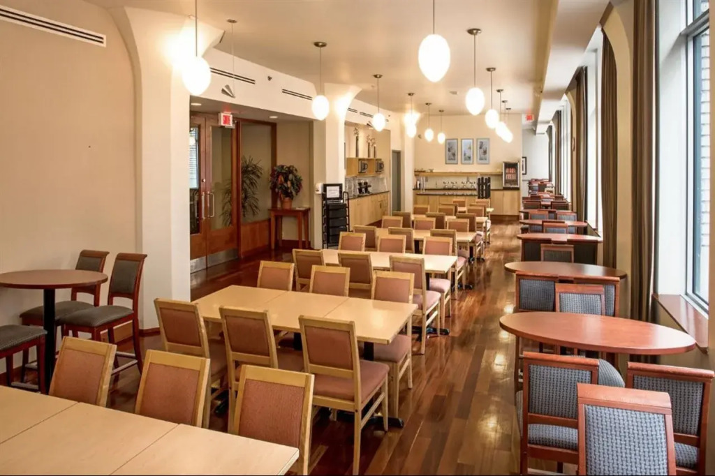 Le Square Phillips Hôtel & Suites