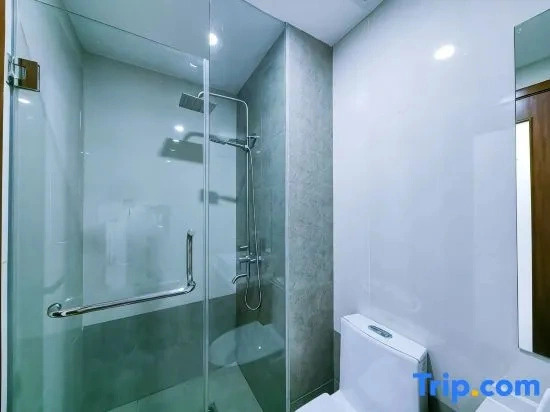 Citispace 1BR Suite at Sunshine100 Near BGC #SS06