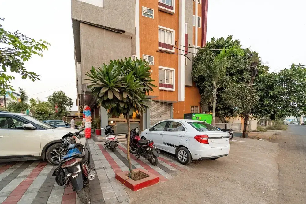 Treebo Premium Zorba - Hoshangabad Road
