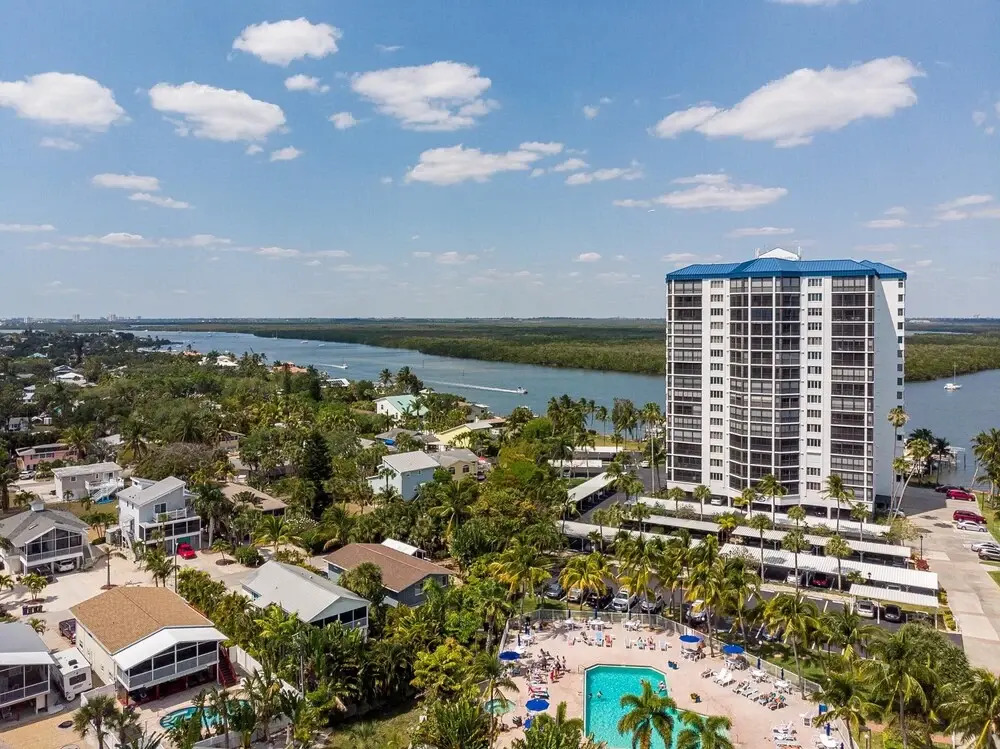Gullwing 505 by Coastal Vacation Properties