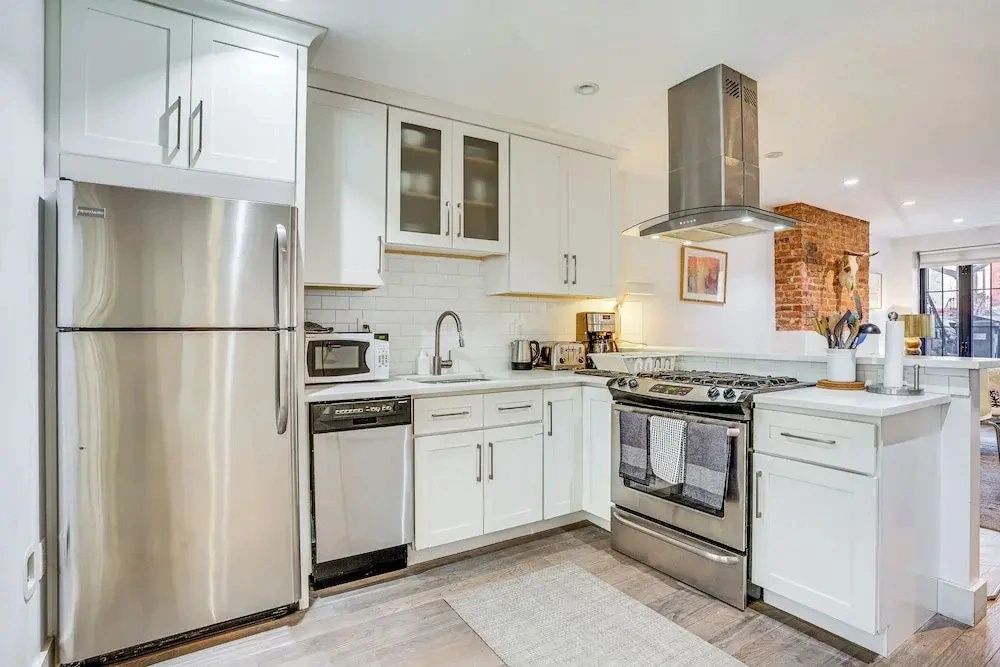 Shared Yard Space! Garden-level Unit in Bed-stuy
