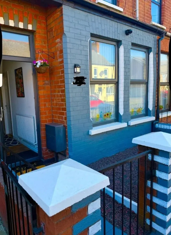 Madrid Street Cozy Retreat in Belfast