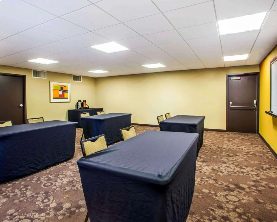 Quality Inn & Suites Peoria North