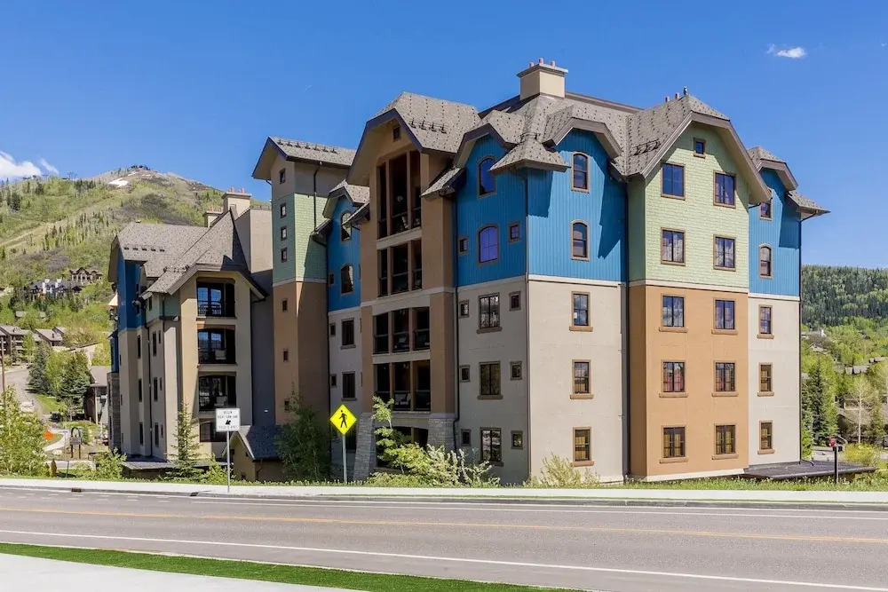 2525 Village Dr Highmark Condo - 3 Br condo by RedAwning