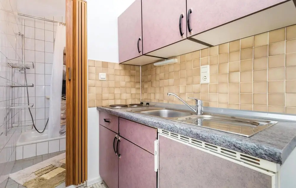 Beautiful Apartment in Kampor With 4 Bedrooms and Wifi