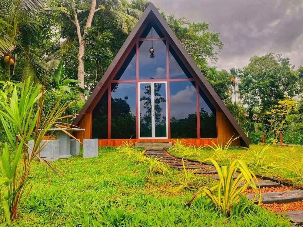 The mountain breeze galle