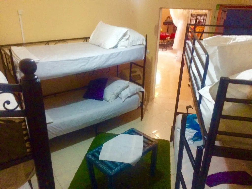 Hostel Villa Red City