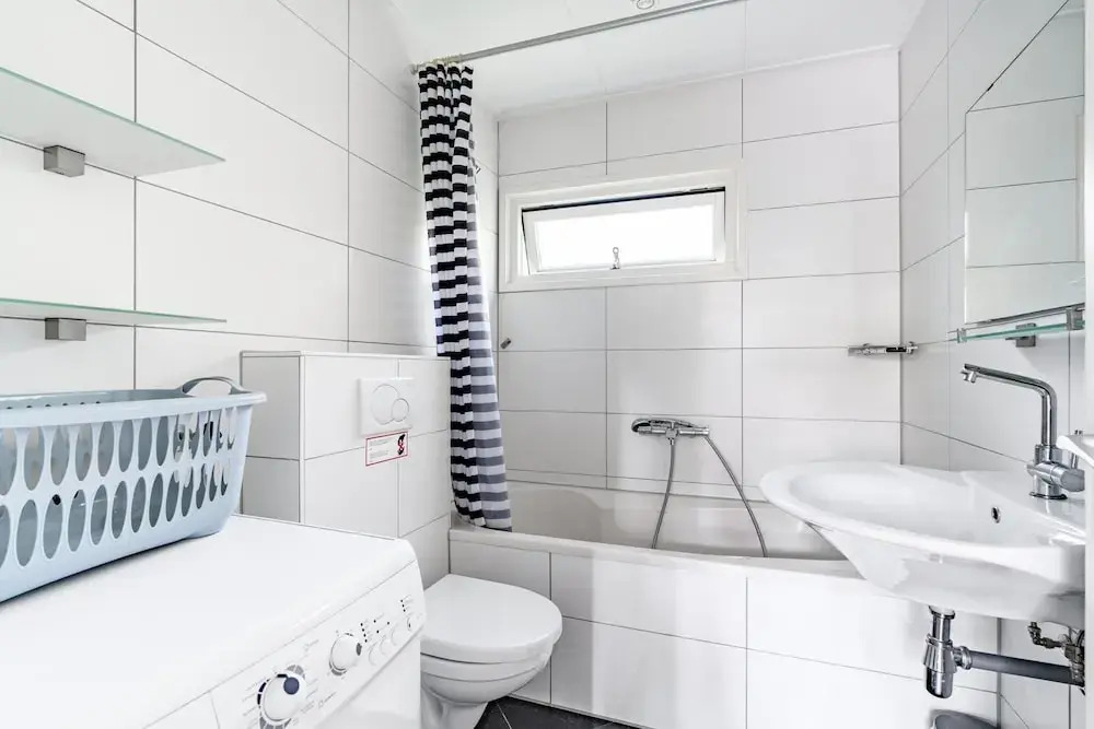 Tastefully Furnished Bungalow for 6 People With Lots of Privacy