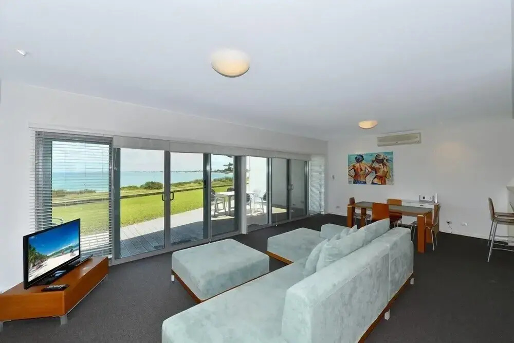 Sea Side Villa 10.1