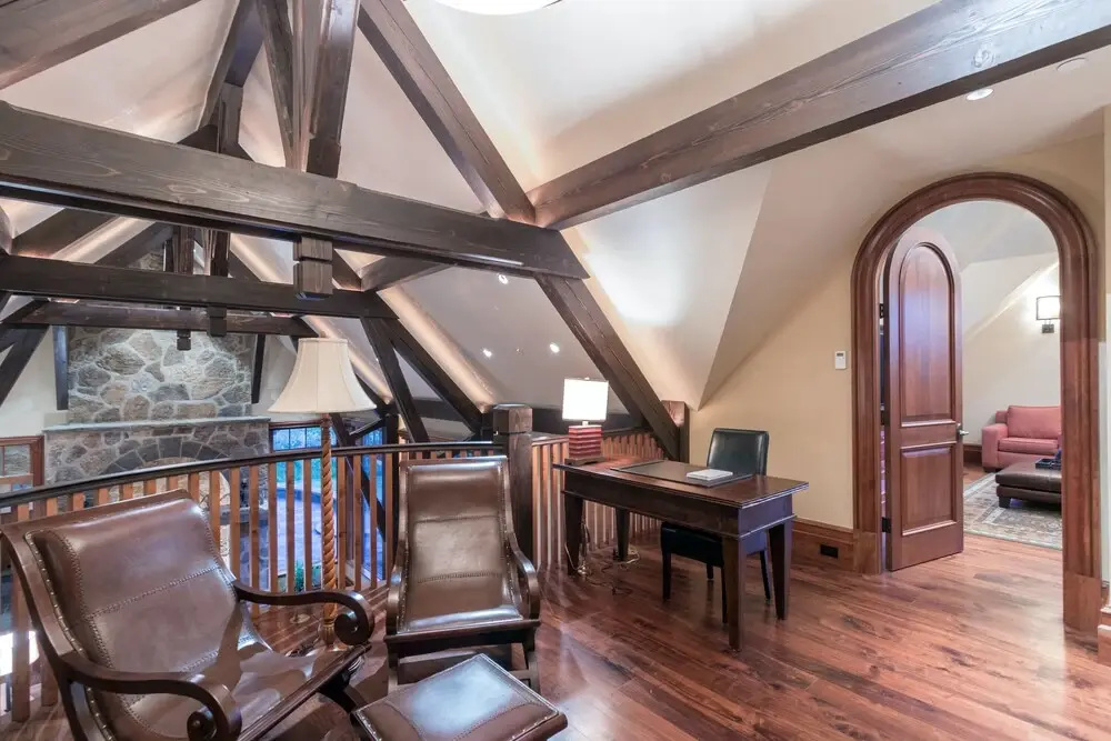 Hood Park Manor - 9 Br Home