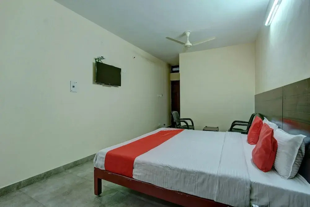 Oyo 27946 Sandhanam As Abode