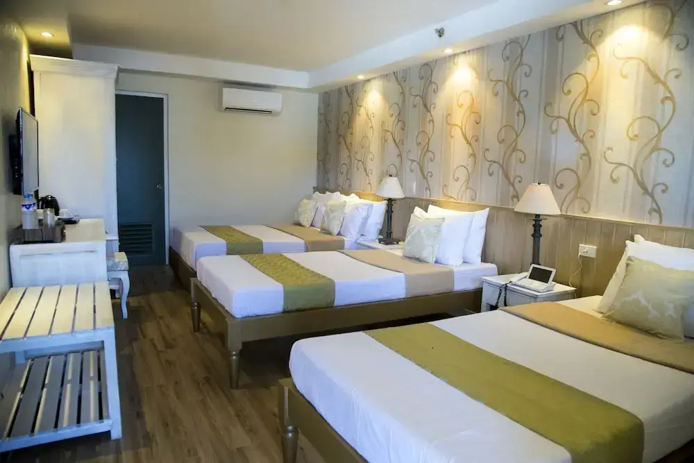 Sola Hotel & Sola Bed and Breakfast