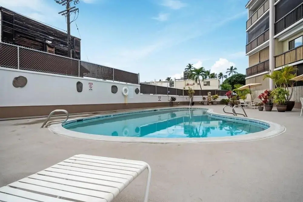Kona Plaza#217