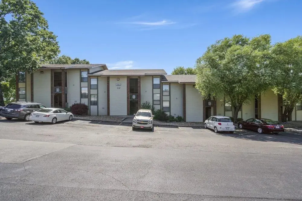 Clubhouse Bungalow - Community Amenities