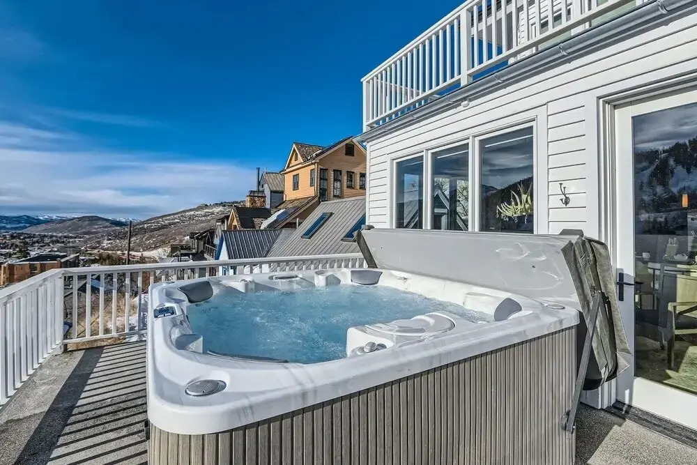 311 Ontario Mountain Majesty 5 Bedroom Home