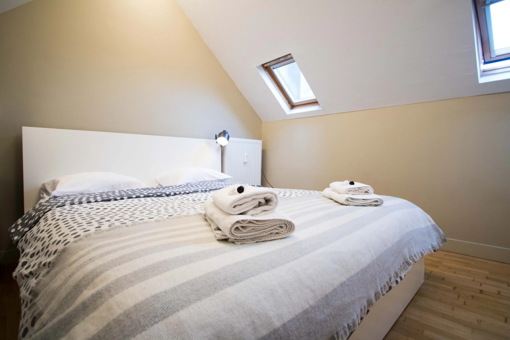 Unit 8 - Charming Loft Apt. Near Avenue Louise