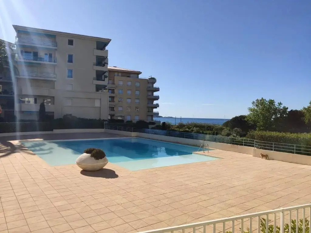 Appartement Juan les Pins, 2 pièces, 4 personnes - FR-1-252-158