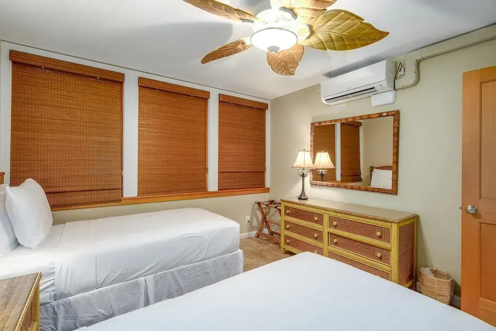 Hale Hui Kai 106 - Beautiful Ground Floor Unit, on Keawakapu Beach, Split AC!