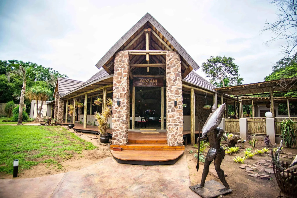 Gooderson Dumazulu Lodge & Traditional Village