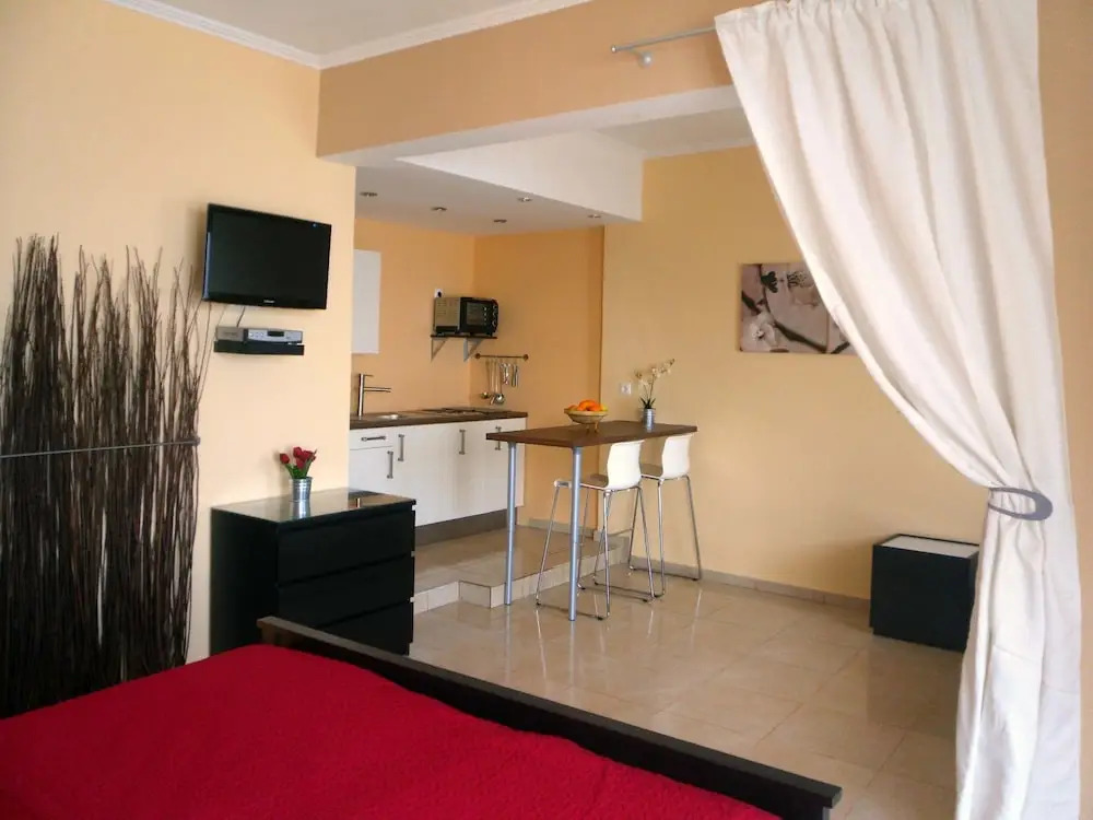 Galini Beach Studios and Penthouse