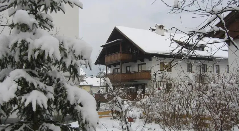 Achen Apartment