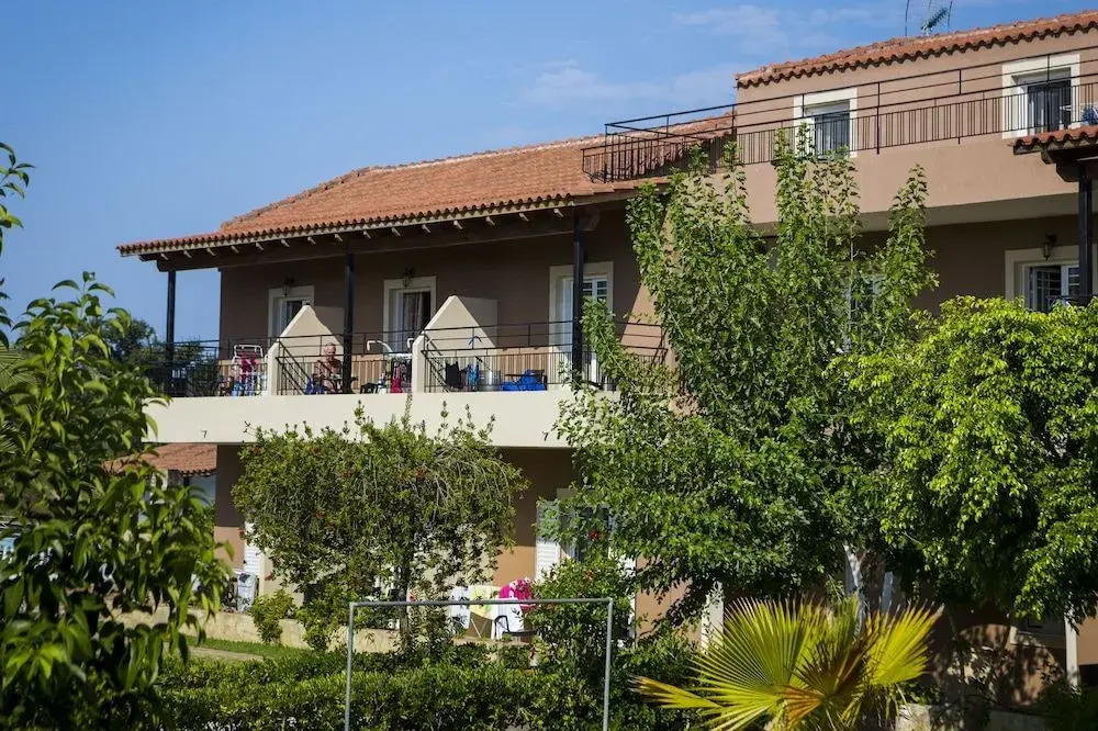 Olive Grove Studios & Apartments