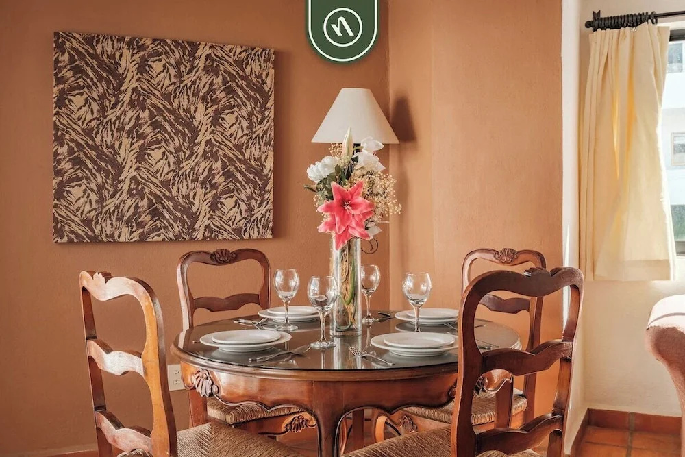 One Beach Street 307 B· Amazing 2 BR Condo