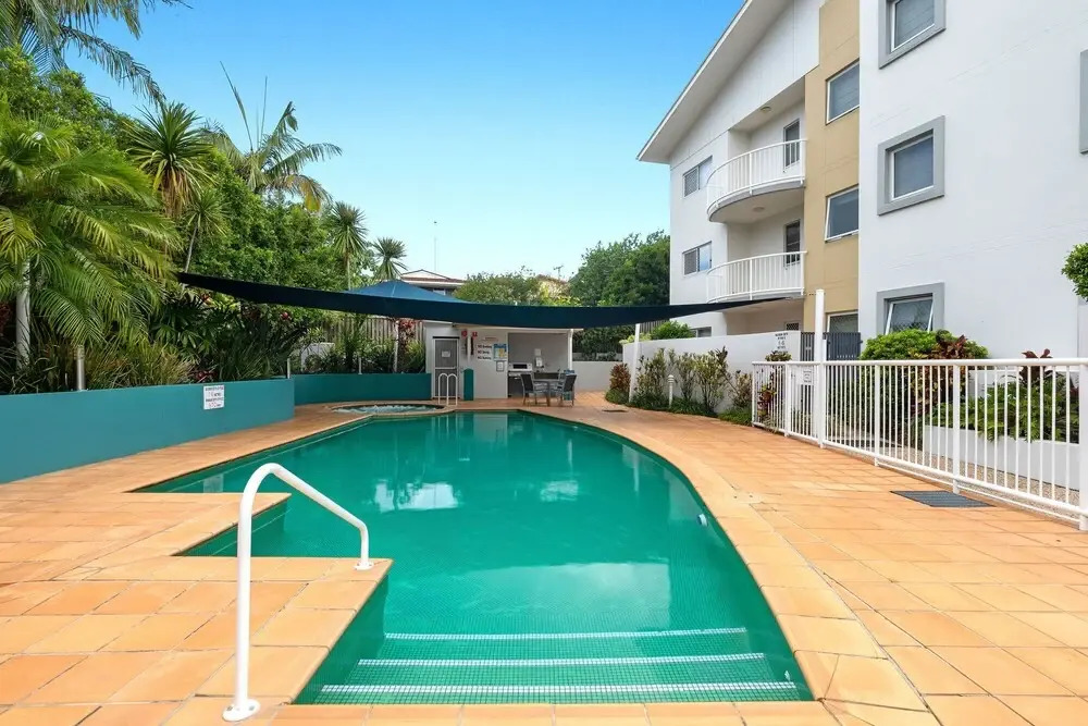 6BR Coolum Beach