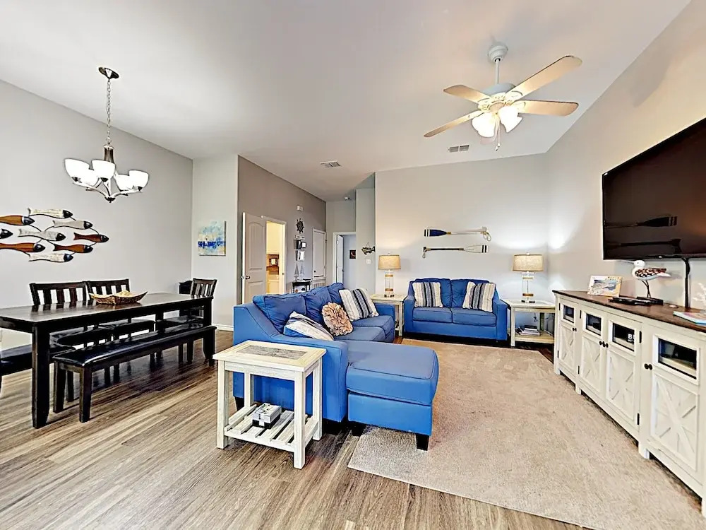 Boats and Oars - 4 Br Condo