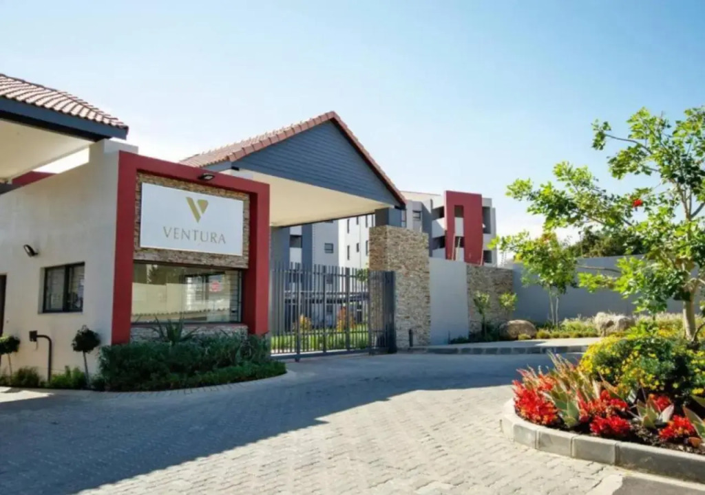 The Henlee Apartment on Ventura