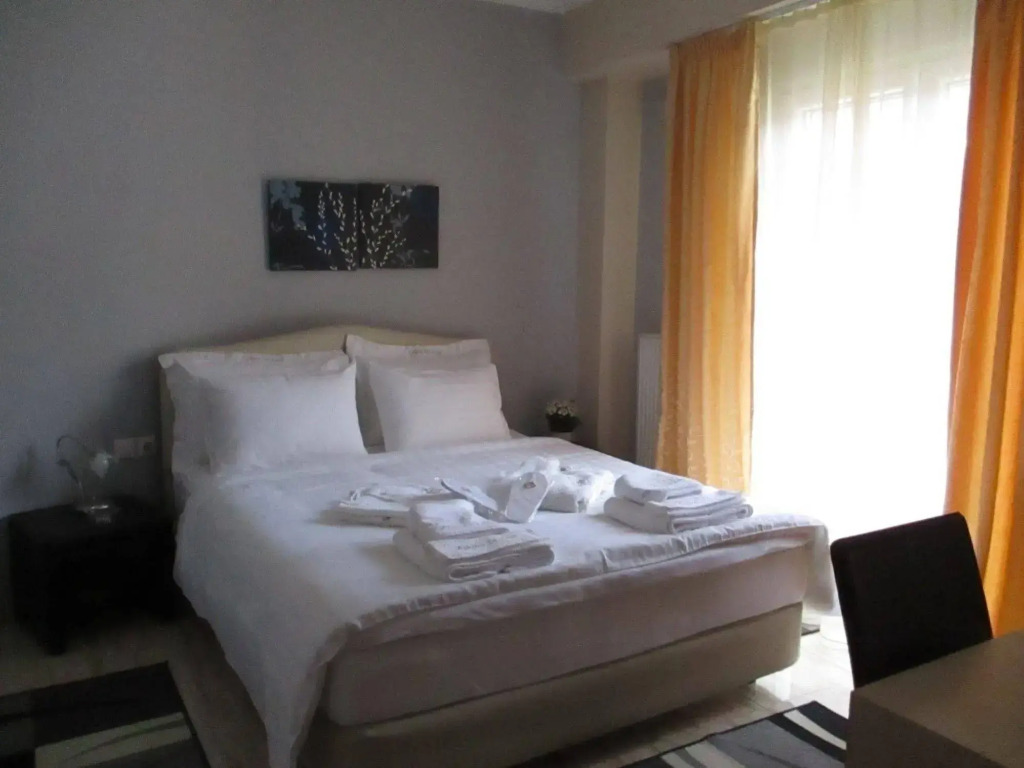 Kyknos De Luxe Suites & Rooms